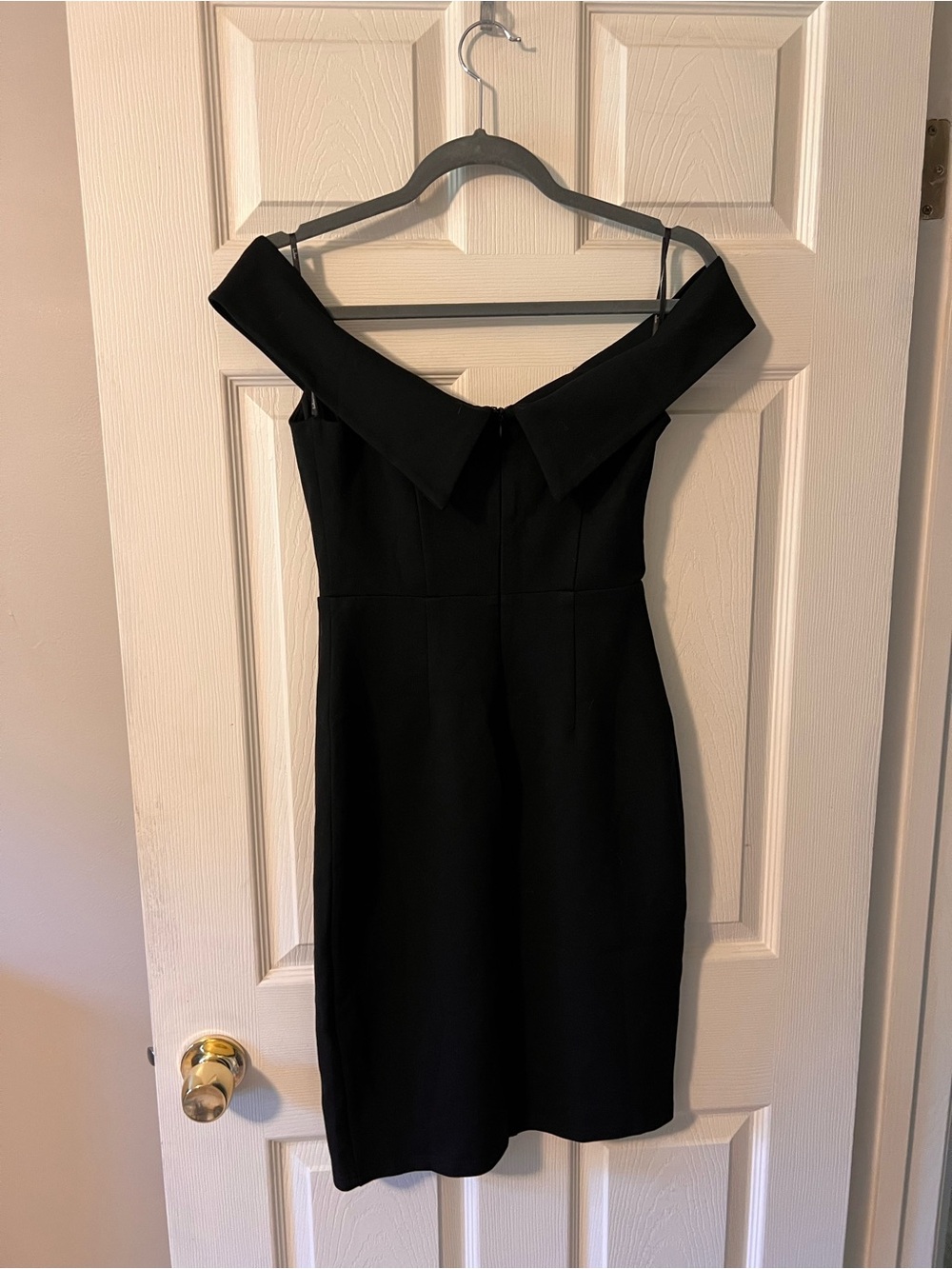 Lulu's Black One-Shoulder Sheath Dress